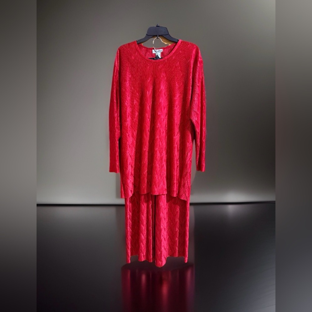 Vtg Maxima Vibrant Red Textured 2-Piece Set w/LS Blouse & Trousers - Plus - EUC